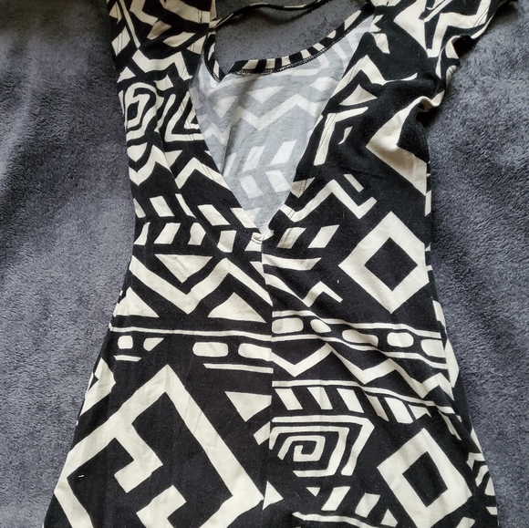 Dress - Picture 2 of 4